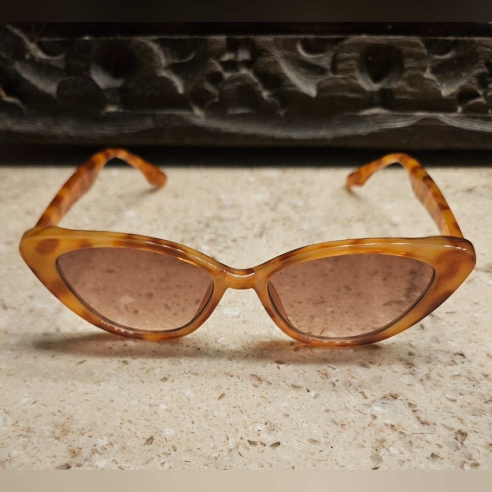 Cat-Eye Vintage Sunglasses